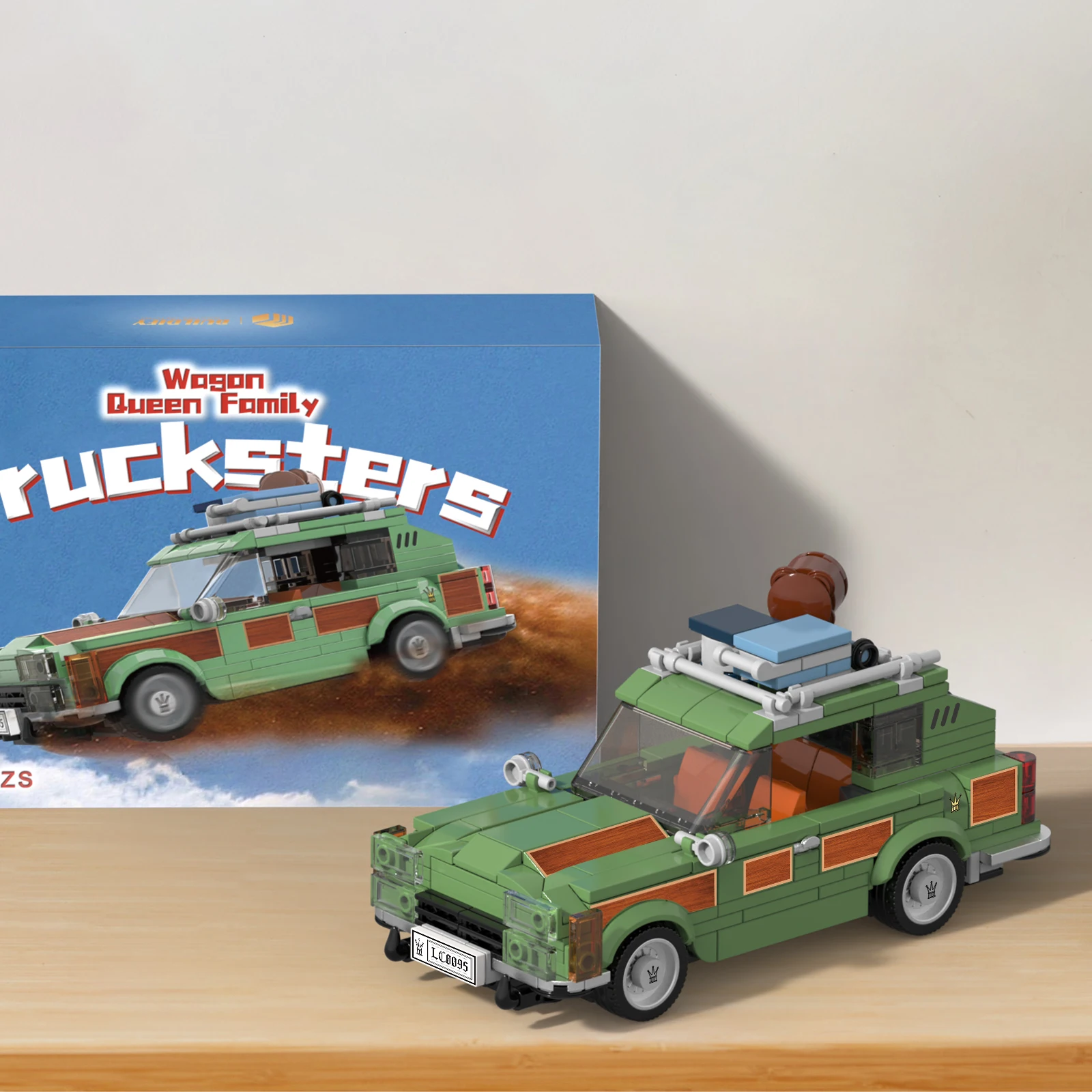 Family Vacation Wagon Queen Truckster Road Trip Toy Building Set, Camper Toy Kit, Creative Gift for Fans, Kids Boy 8-14, 413 Pcs