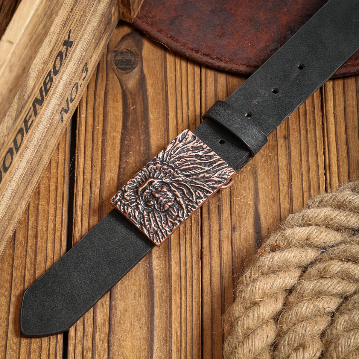 A PU Belt Suitable for Both Men and Women, Combining the Style of Western Denim and Retro, Is Perfect for Daily Casual Outings