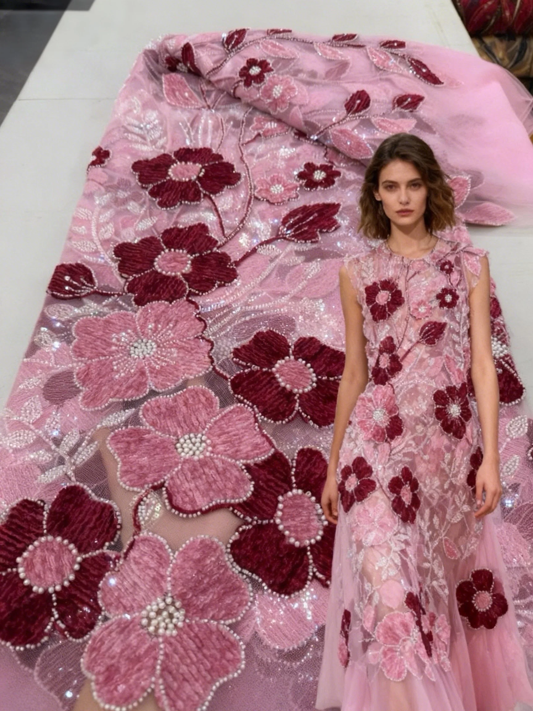 

Роскошное кружево с бусинами в африканском стиле 2026 Высококачественное кружево 5 ярдов, французская ткань с блестками, Нигерия для рождественского вечернего платья для женщин