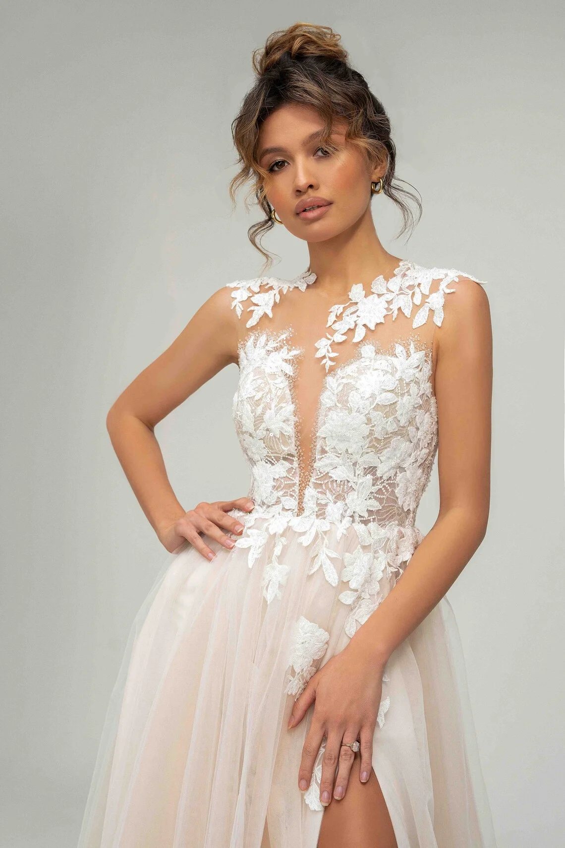 الرجعية أنيقة الدانتيل صائق فستان الزفاف جولة الرقبة أكمام ألف خط فستان الزفاف البلد فستان الزفاف التخصيص