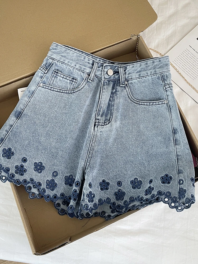 

High Waist A-Line Short Jeans Women's Summer New Loose Straight Leg Hollow out Embroidery Flower Hot Pants Denim Shorts