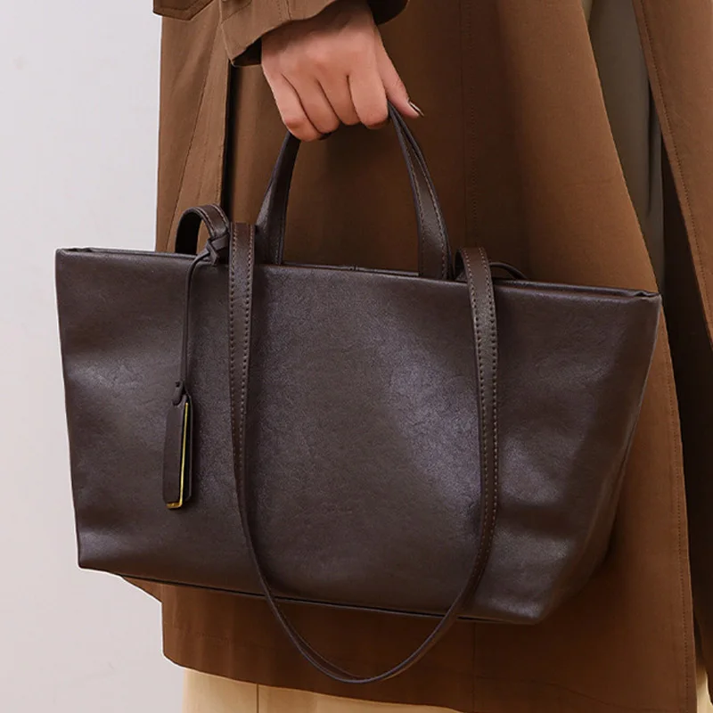 

European American Retro Shoulder Bag Korean High-end Underarm Bag Stylish Large-capacity Handbags New High-quality Commuter Bags