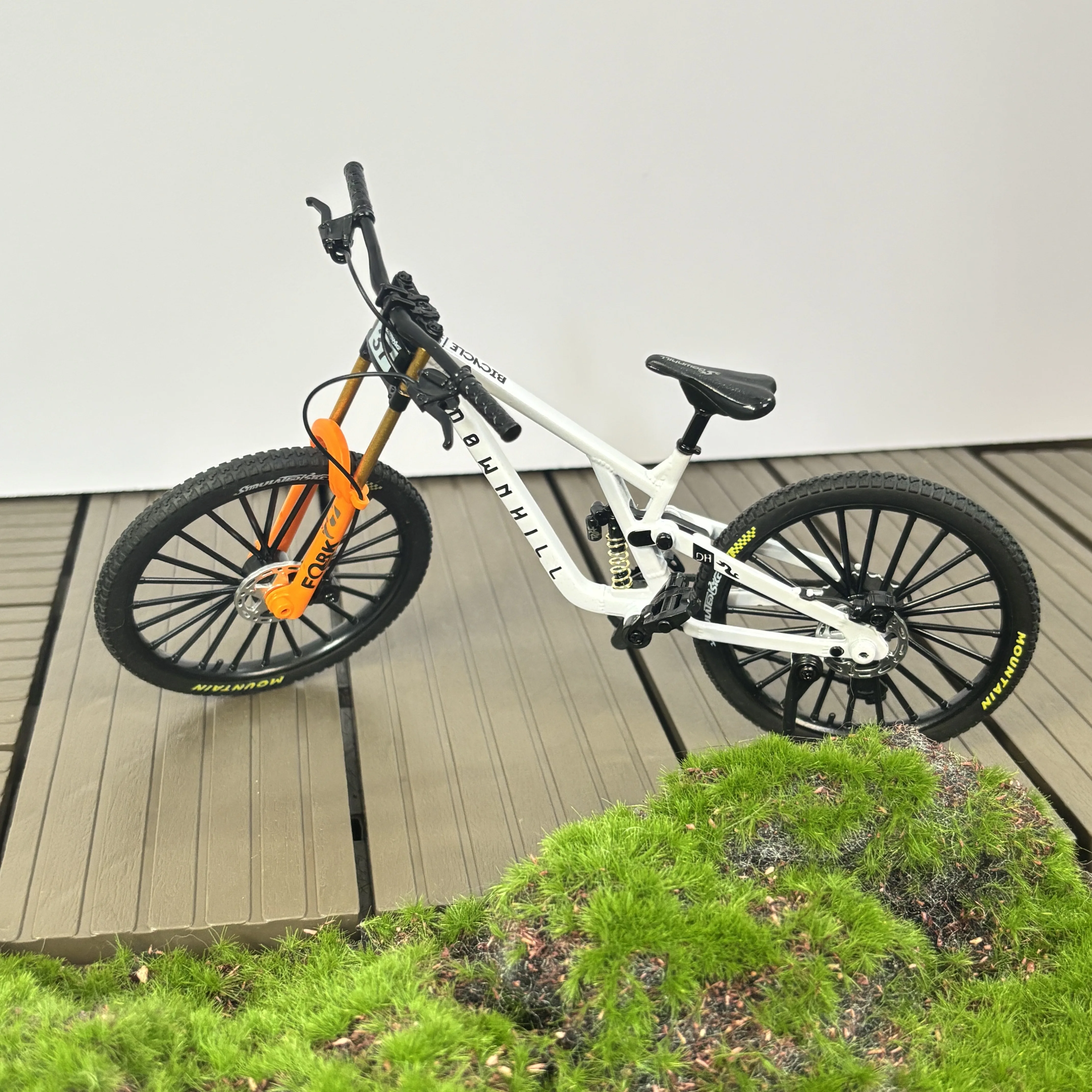 2026 New 1:8 Finger Mountain Alloy Bicycle Die Casting Simulation Model Micro Racing Metal Mini Bicycle Series 14+Toys