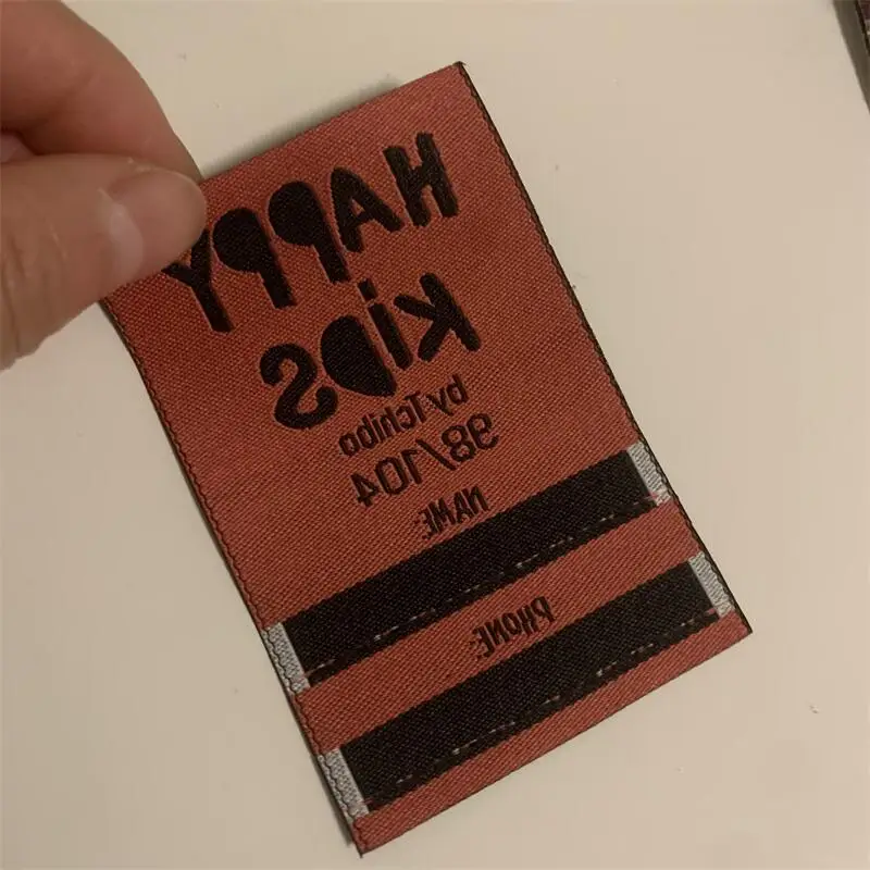 

Custom-Made 75D High Density 4.5*5cm Cloth Woven Labels Clothing