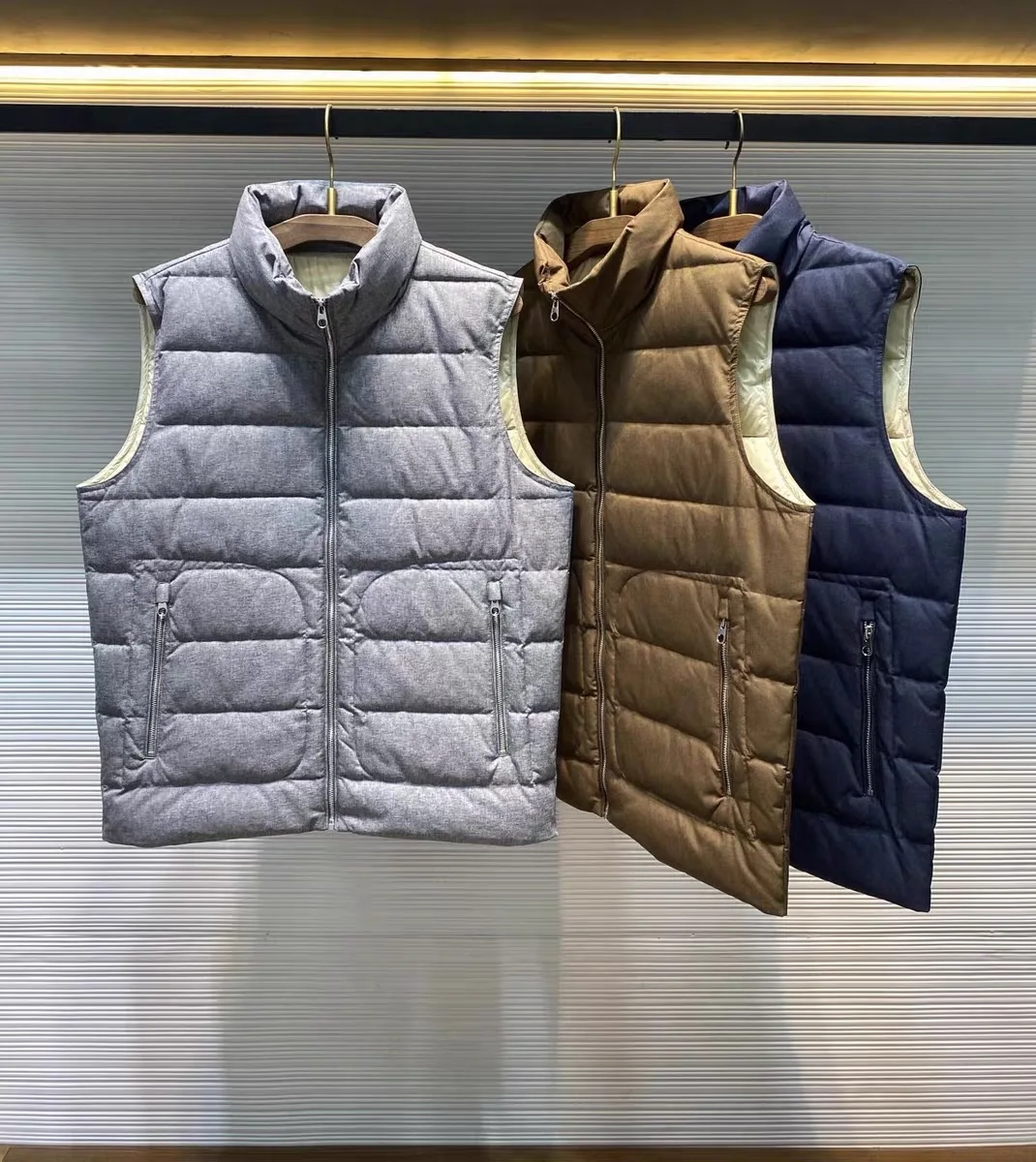 

Men's Quilted Vest Autumn Winter Windproof Waterproof Fabric Embroidered Letter down Filling Stand Collar Du down Vest