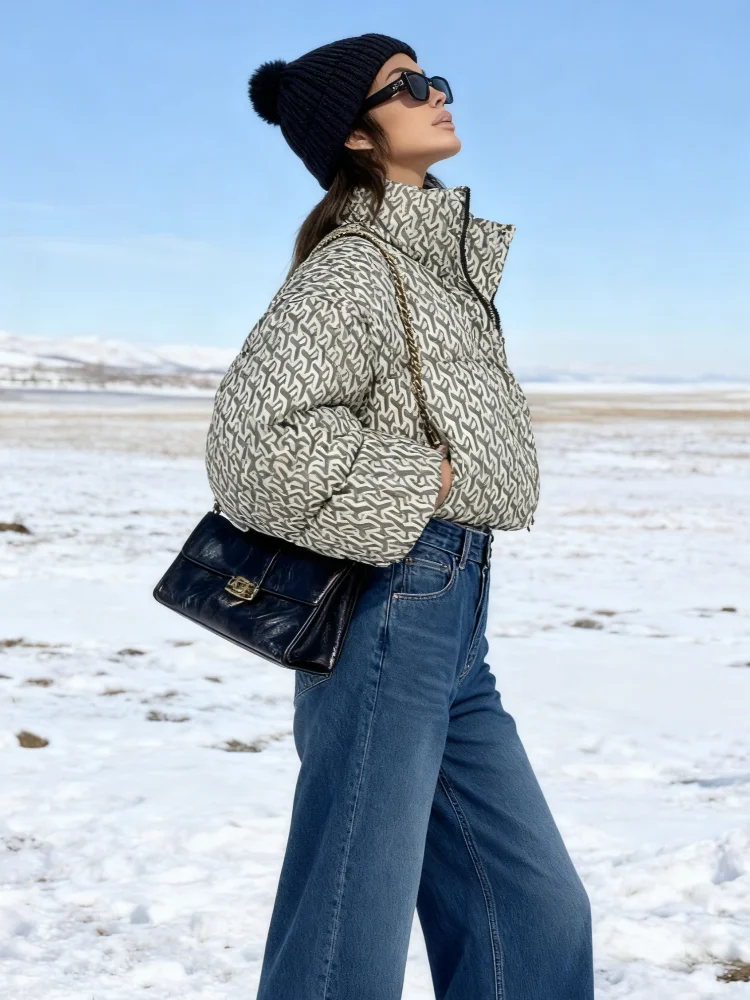 

Шикарное женское хлопковое пальто с геометрическим принтом, городское свободное пальто с воротником-стойкой и молнией, карманами, женские пальто, 2025 г., зимняя повседневная женская куртка