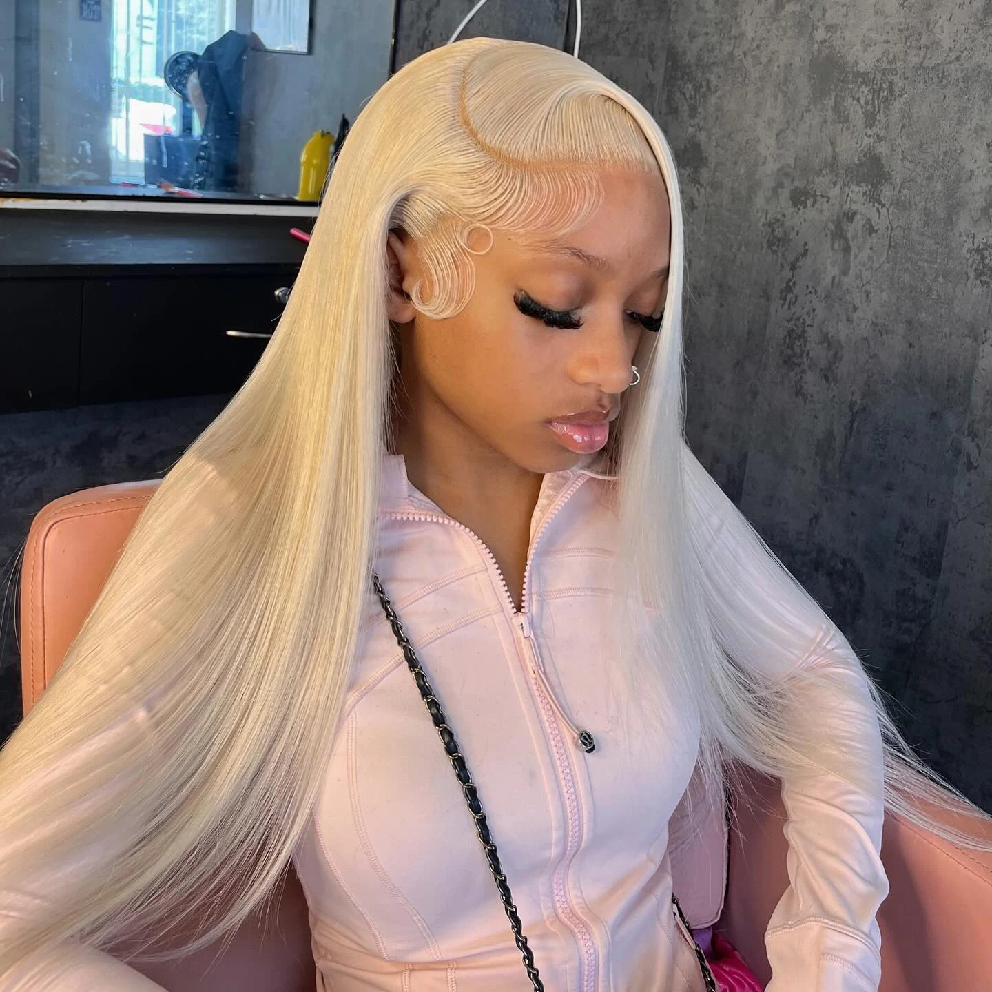 

Прямой парик из натуральных волос 613, парик с HD-кружевом 13x6, прямой парик из бразильских волос 613 медово-блонд, с кружевной передней частью, плотность 200%, 40 дюймов