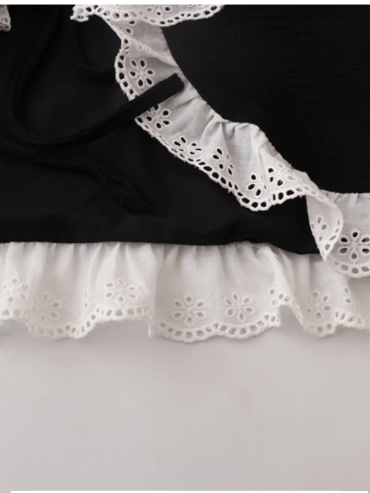 Black Short Cardigan Jacket Lace Edge Tied Shawl Small Coat Retro Court Style O-neck Flared Sleeve Top New Spring/Autumn 2024