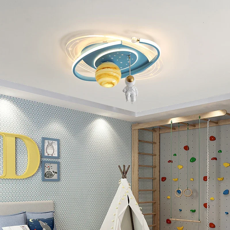 

Огни астронавта с героями мультфильмов, детские светильники для спальни, простые современные потолочные светильники для комнаты мальчиков с астронавтом и планетой