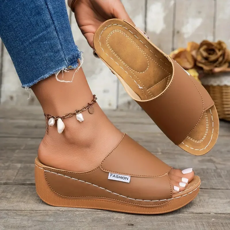 Thumbnail 2 - #77 Compare Platform Sandals Before You Buy
