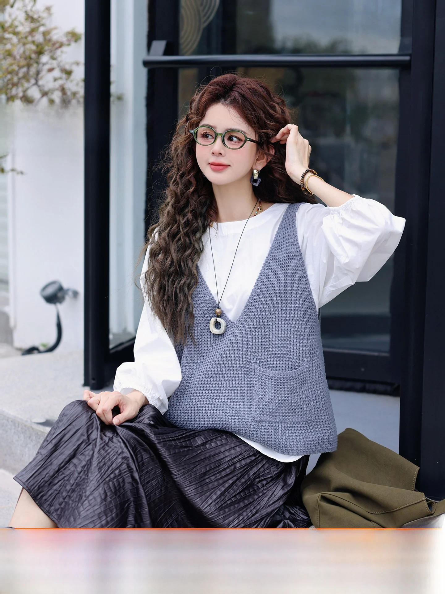 

Chen Jiajie Fog into Pine Sea Knitted Vest round Ne irt Two-Piece Set Women's Early Autumn Faion Cotton Blend Breathable