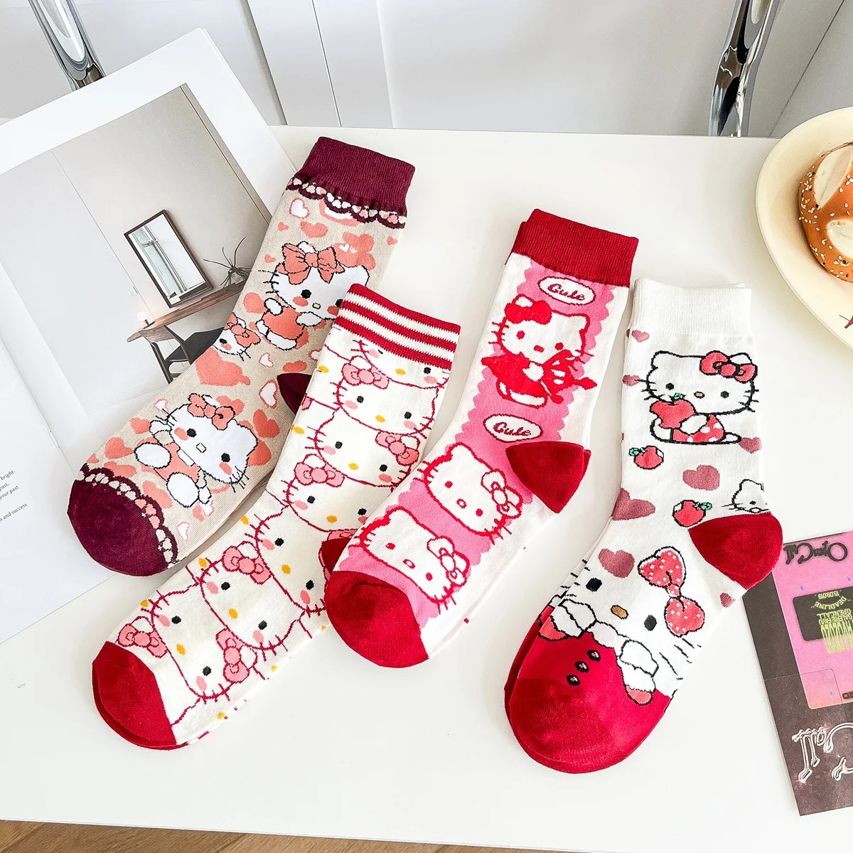 HelloKitty Anime Leuke Kat Mid Kuit Sokken Voor Vrouwen Japanse Cartoon Sokken Gekamd Katoen Mode Sokken