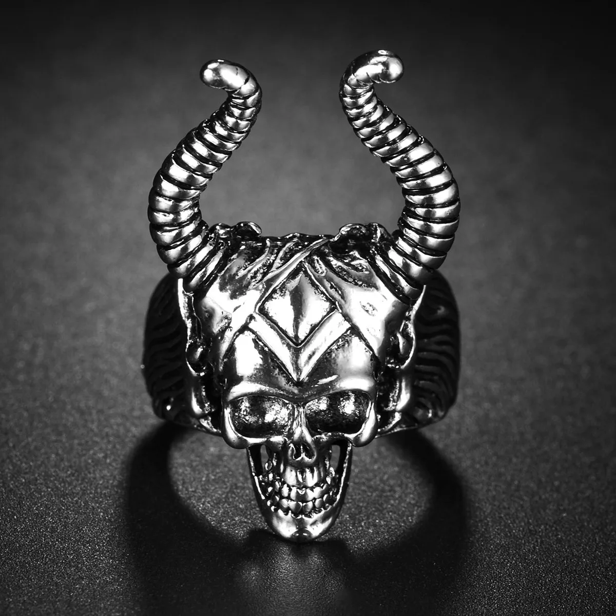 Fashion Unique Punk Gothic Devil Demon Skull Ring Vintage jewelry Women Accessories