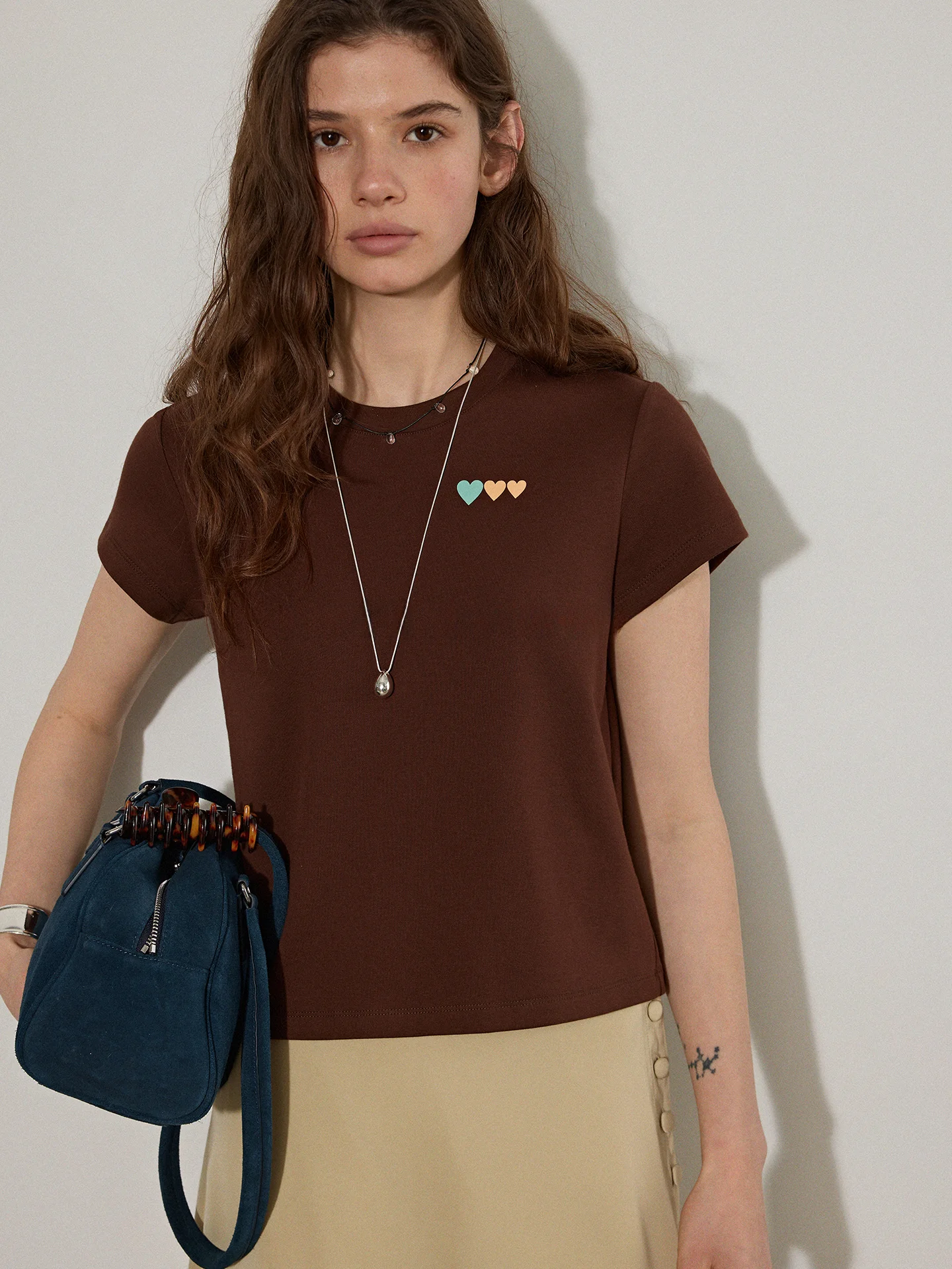 

Футболка Lofi Choose 7 Number 10 Point Light Oxygen Skin Feel с коротким рукавом, круглым вырезом, принтом в виде сердца, женская, летняя, из смесового хлопка