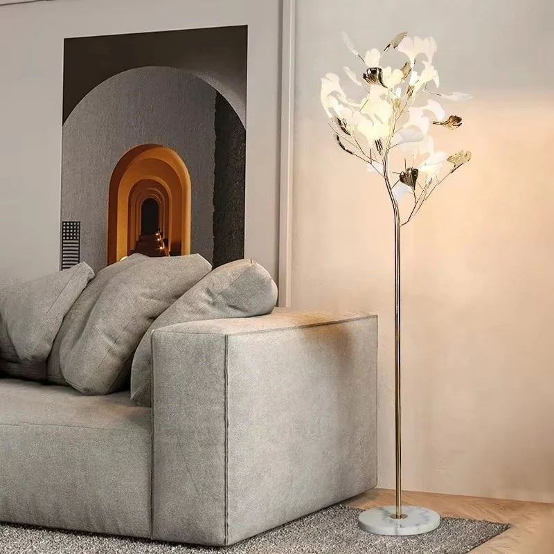 Lámpara de pie Sofá nórdico Lámpara de pie alta moderna Decoración artística Decoración del dormitorio del hogar Lámpara de pie de hoja de Ginkgo