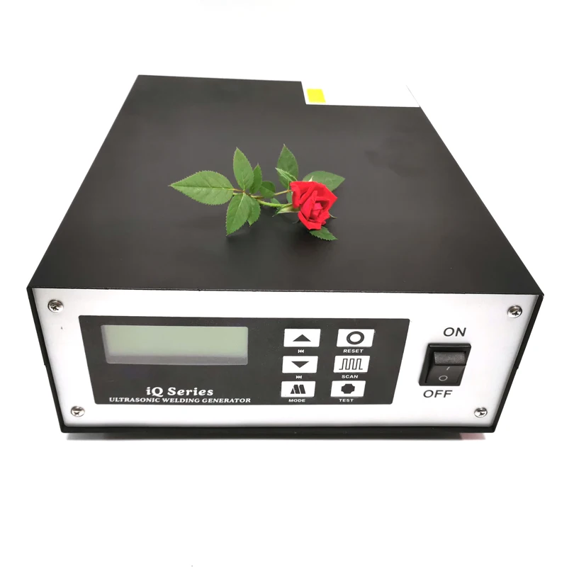 35KHZ 800W Ultrasonic Hand Welding Machine For Welding Plastic Gifts