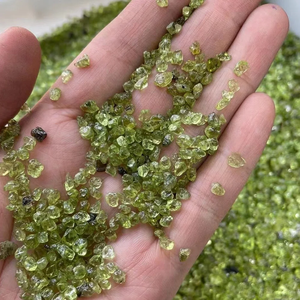 2-4mm Schöne Natürliche Peridot-Olivin-Chips, Polierter Kiesstein, Reiki-Heilkristall, Mineralspezimen, DIY-Gartendekoration – Detail 3