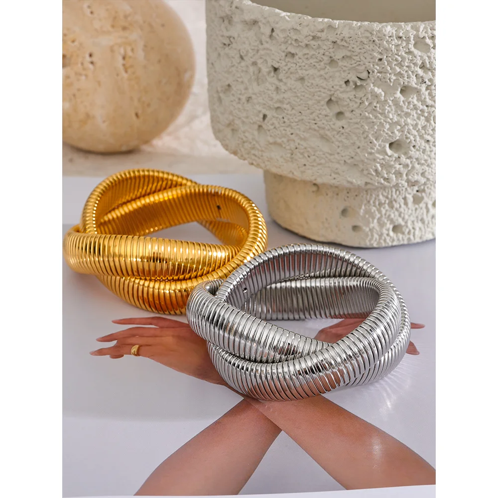 Thumbnail 2 - #7 Compare Gold-Plated Bracelets Before You Buy