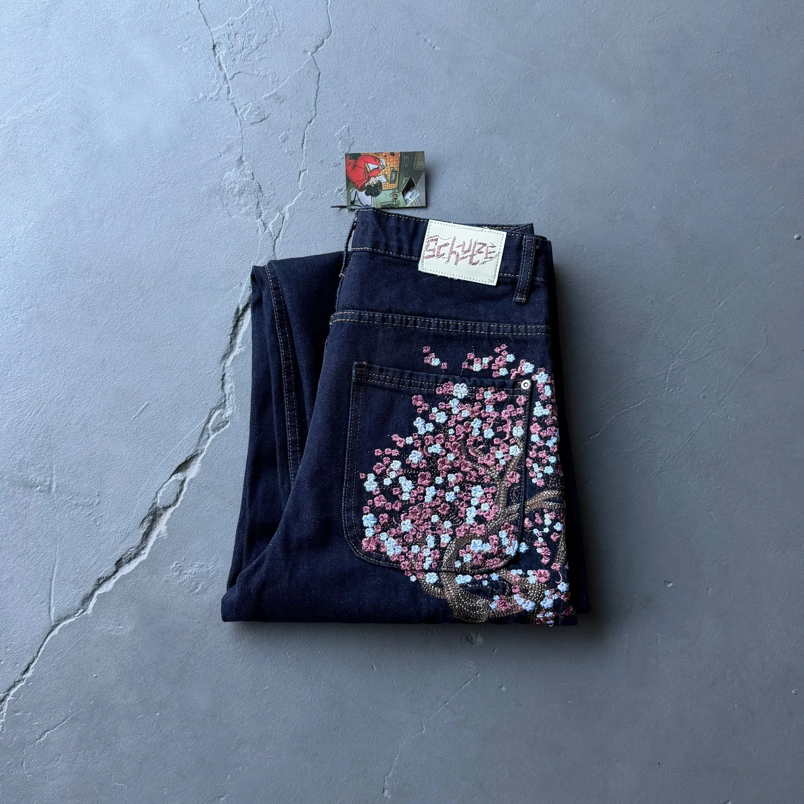 ダーシュッツェ 2026 新作 高品質 ストリート ヘビーデューティー 刺繍入り サクラ ロウデニム ストレートレッグジーンズ メンズ ストリートウェア パンツ