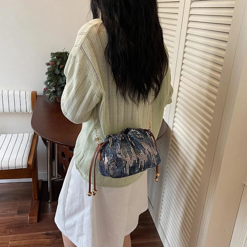 

Design casual shoulder crossbody bag trendy and fashionable new style women bag summer 2026 bucket bag
