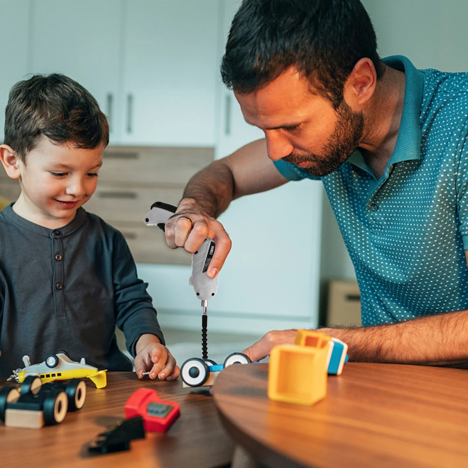 1Set Kit di cacciaviti elettrici Cacciavite domestico ricaricabile Mini trapano strumento ricaricabile USB per viti piccole di montaggio di mobili