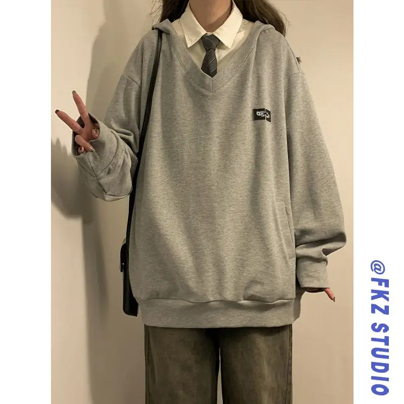 High-end V-neck hooded sweatshirt for women, spring and autumn loose and chic coat, loose long-sleeved top women clothing tops