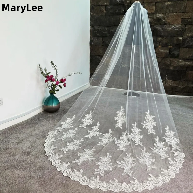 

Vintage Lace Edge Wedding Veil with Comb 1 Layer 2.5 Meters Long Bridal Veil Sparse Appliques White Ivory Head veil for Bride