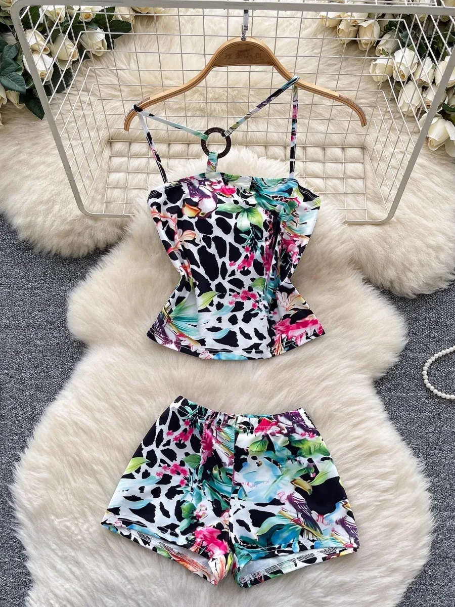 

Foamlinains Girl's Summer Pure Desire Street Y2K Halter Suspender Tube Top + Printed Shorts Vacation Shopping Two-piece Set