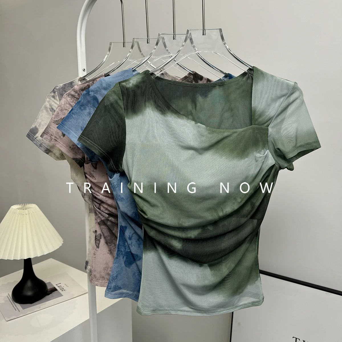 

Yoga clothes top with chest pad for women with slim fit and slim high-end Pilates sports T-shirt running training fitness short