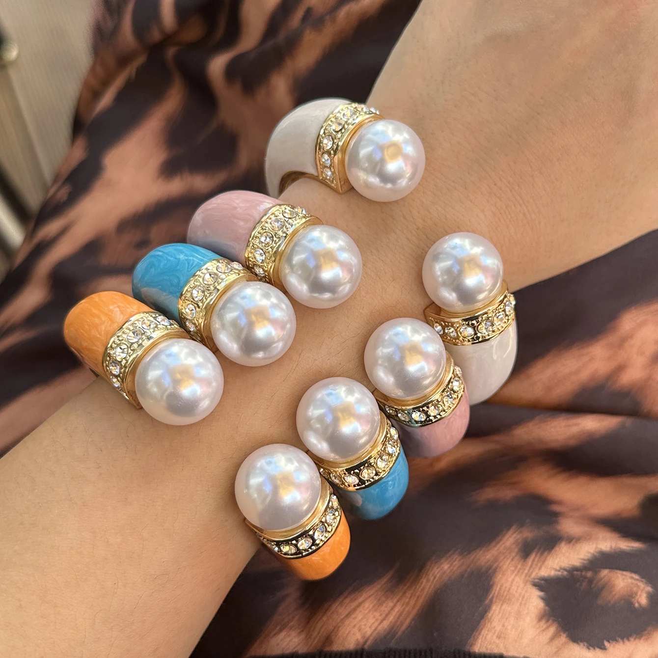 

PuRui Exaggerated Imitation Pearl Beads Colorful Oil Drop Open Cuff Bangles Boho Adjustable Arm Bracelets Y2K Jewelry Gift