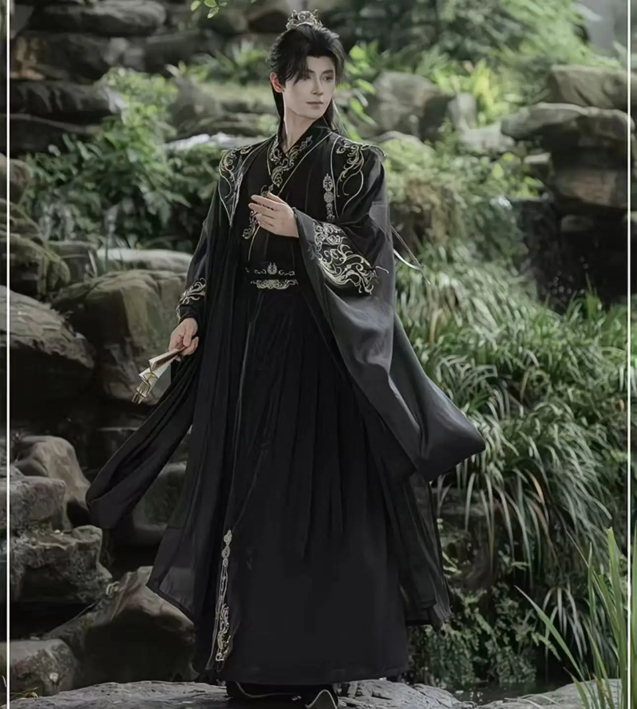 

3XL крутой черный ханьфу традиционный китайский костюм с крестообразным воротником и вышивкой Хэллоуин событие фехтовальщик косплей костюм сценический длинный халат