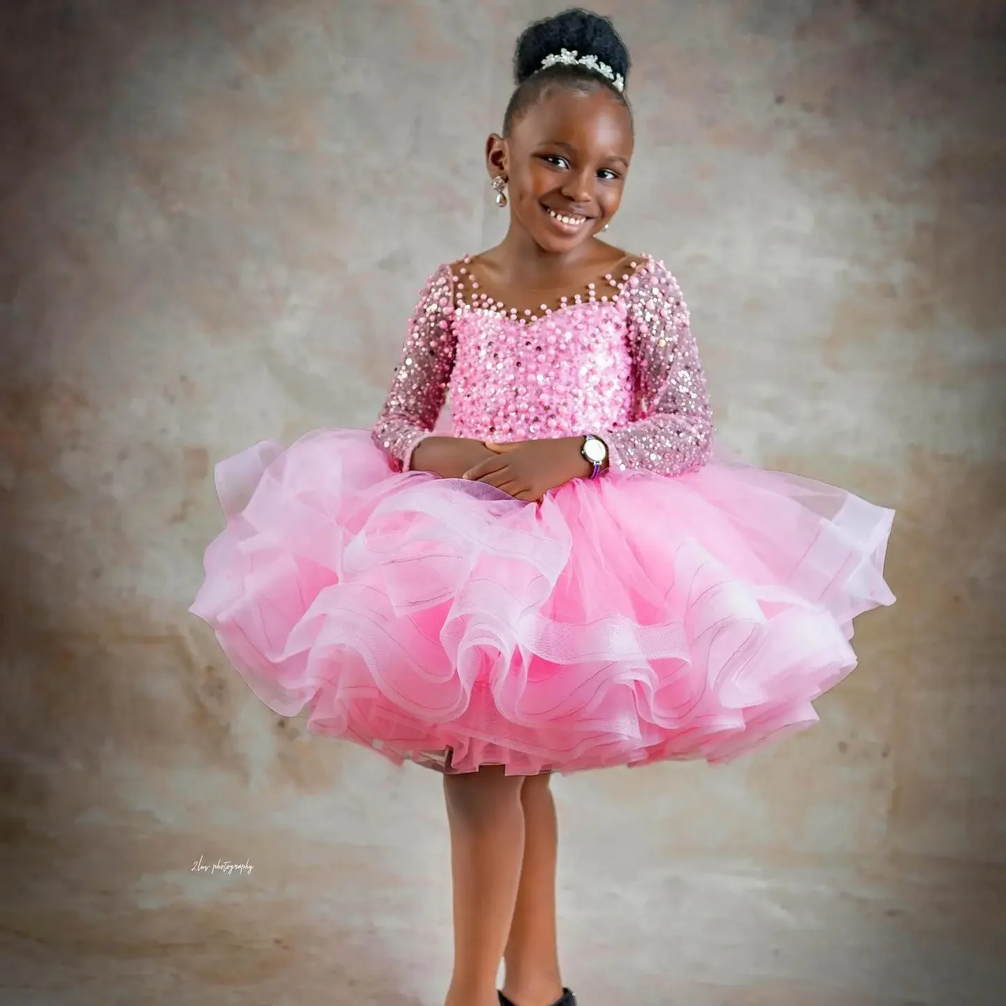 فساتين بناتي على شكل زهرة اللؤلؤ الوردي مخصصة للأميرة الكشكشة مطرزة للأطفال أول مناولة بأكمام طويلة فستان تعميد للأطفال الصغار