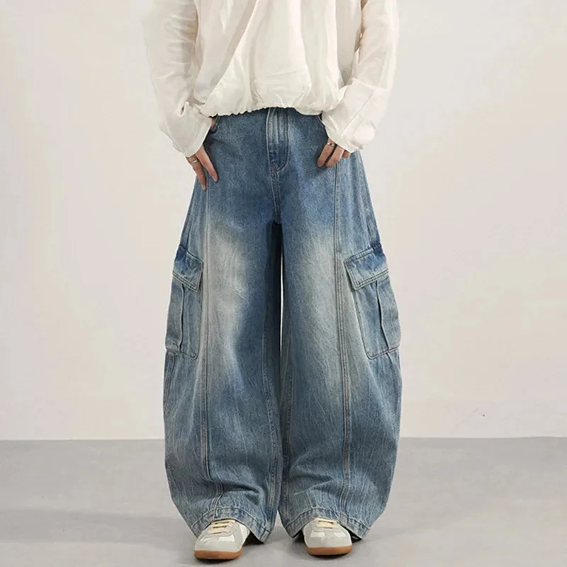 

New Trendy Men's Denim Jeans Silhouette Lager Pocket Design Washed Streetwear American Wide Leg Curved-knife Jeans