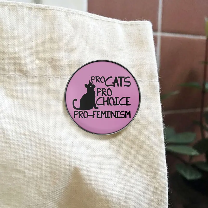 Feminist Pro Cats Pro Choice UV Printing Badge Black Cat Silhouette Pin Alloy Brooch Lapel Backpack Jewelry Gift