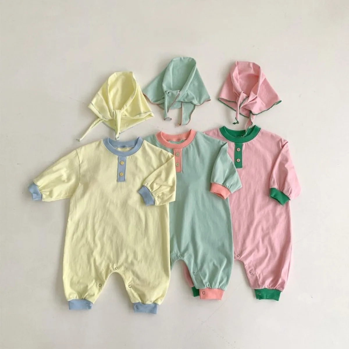 Boys and Girls Fashion Cute Contrasting Edge Cotton Long Onesie Baby Autumn Fart Coat Triangular Small Shawl
