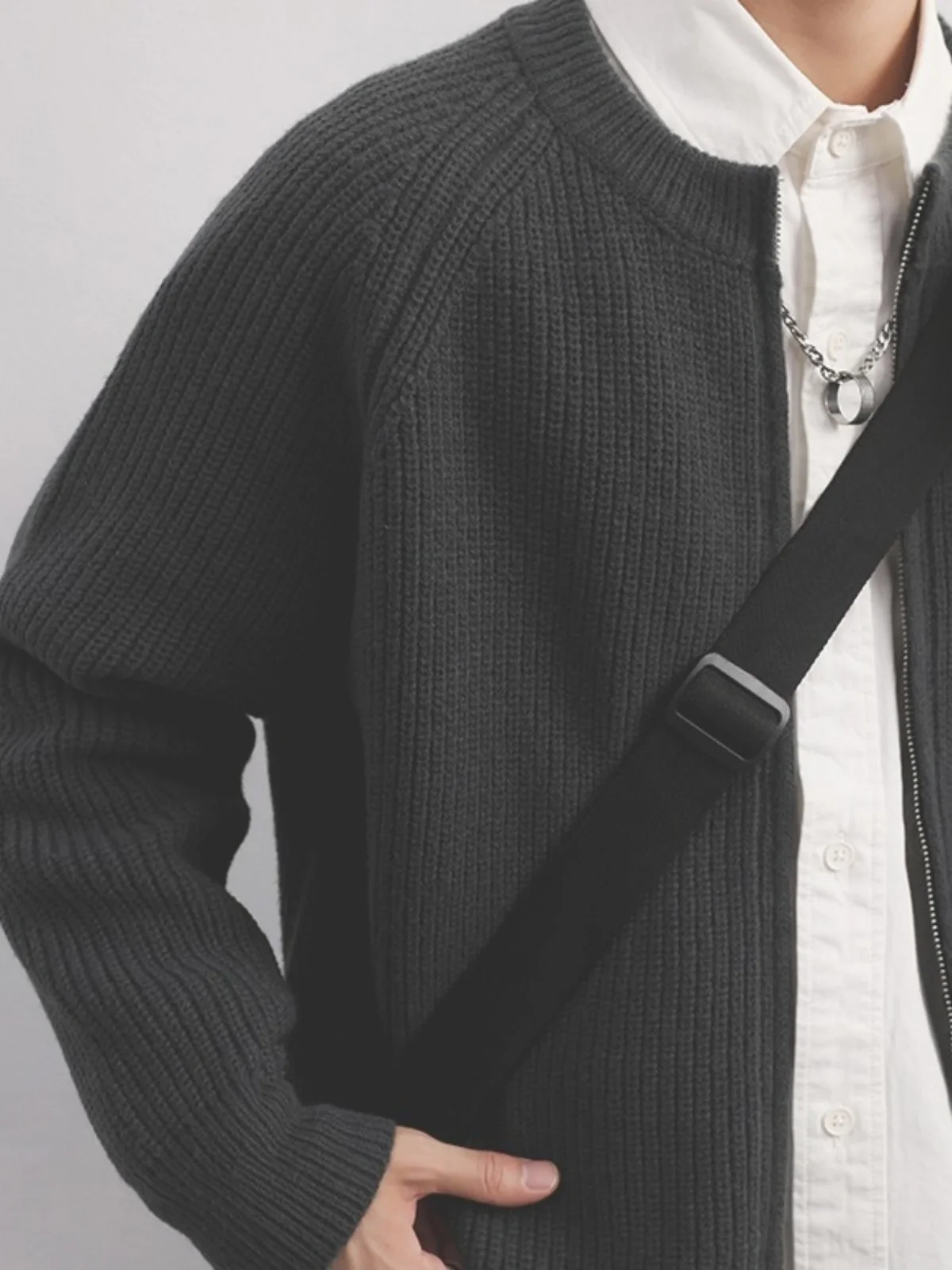 

Модный свободный мужской вязаный кардиган на молнии, повседневный осенне-зимний свитер с круглым вырезом, удобный, с длинными рукавами