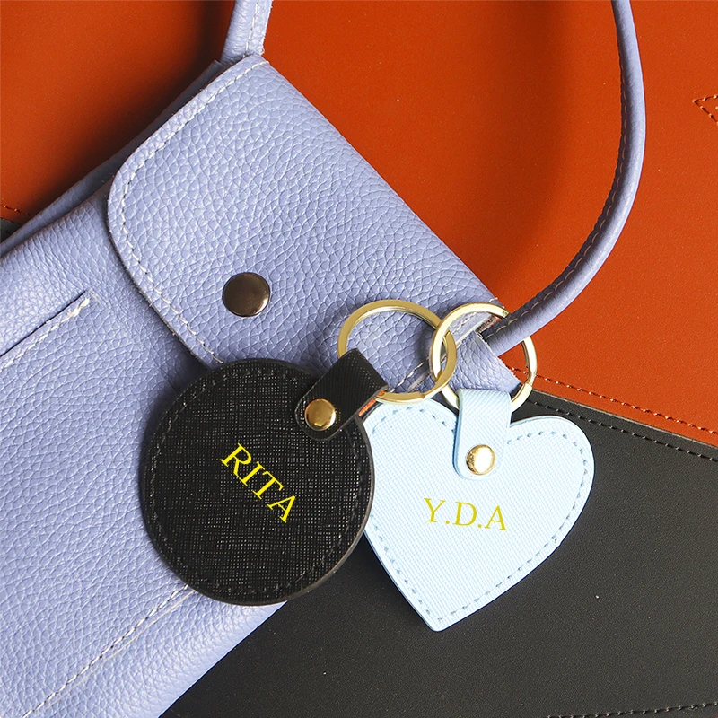 Custom Letter Cute Keychain Heart Round Leather Car Key Ring Engrave Initials Creative Mini Gift Fashion Bag Pendant Name Tag