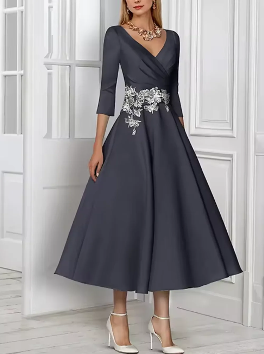 エレガントな A ライン サテン ウェディング ドレス V ネック丈 スパンコール装飾 花嫁の母 フォーマル ガウン 2025 無料カスタマイズ