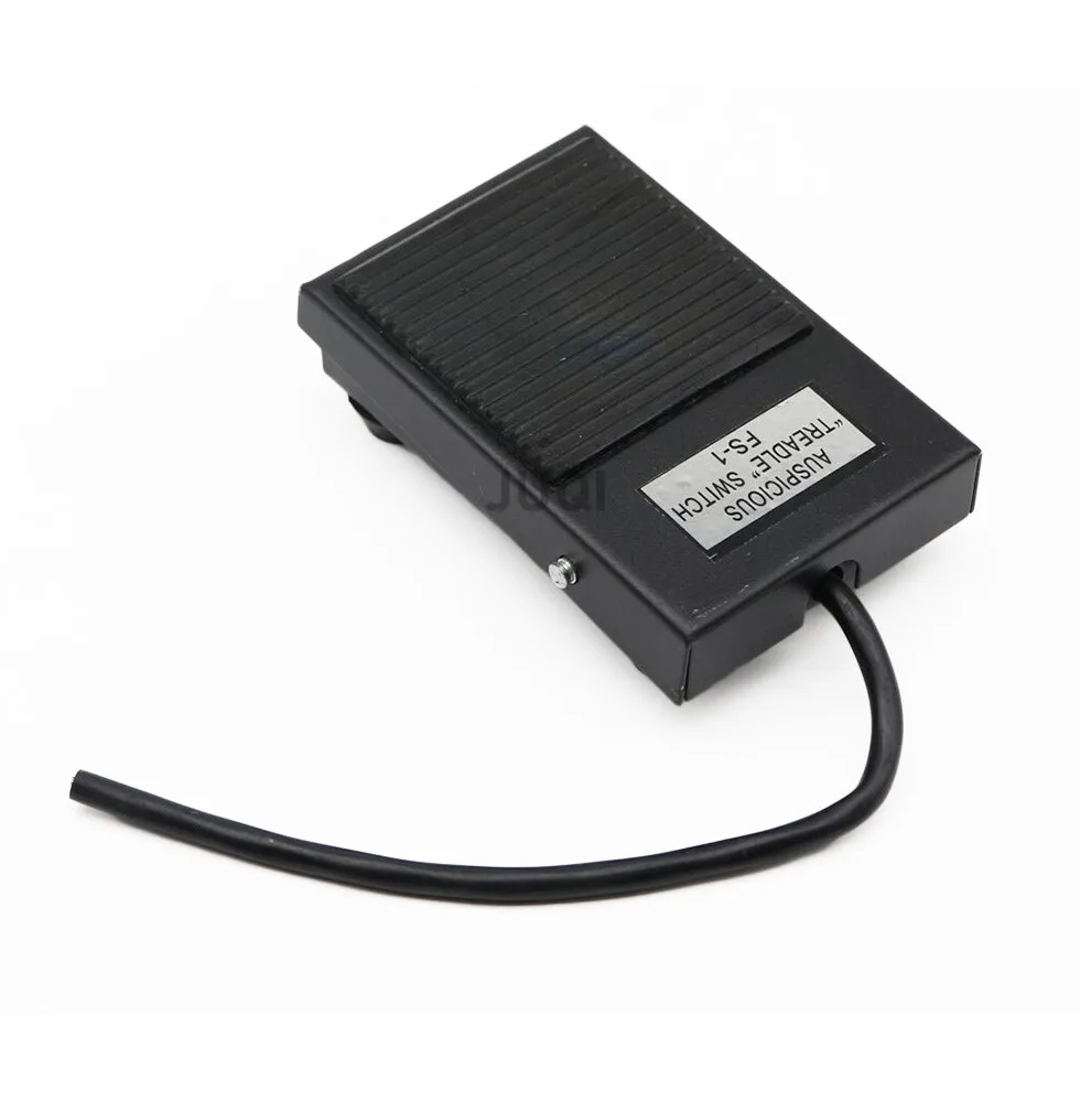 1pcs  TFS-1 Metal Non-slip Momentary Electric Power Foot Pedal Switch 220V AC 10A Waterproof SPDT Black On Off 1NO1NC Footswitch