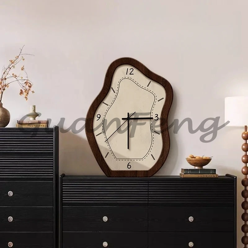 Retro Silent Vintage Wall Clock 2024 Creative Nordic Style Hanging Decor for Living Room Dining Room