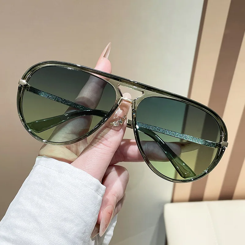 

2026 New Aviator Sunglasses UV400 Anti-UV Vintage Oversized Pilot Shades Fashion Unisex Outdoor Eyewear