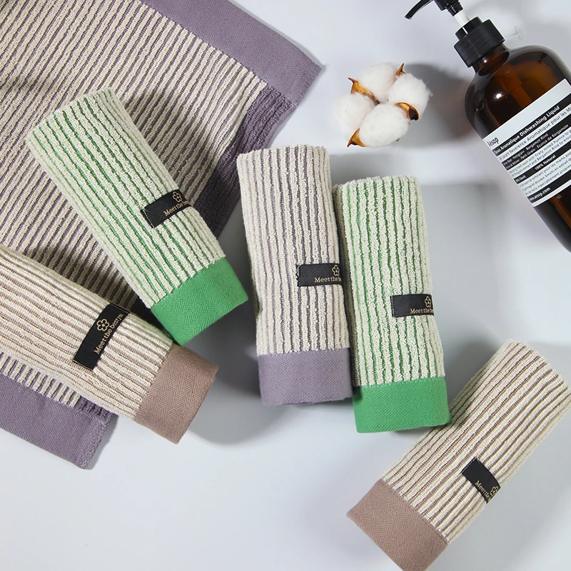 3 مناشف قطنية مربعة، ناعمة، ما - مراجعة Zara Home Bathroom وسعره