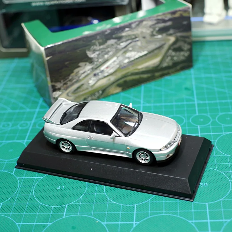 1/43 Scale Nissan GT-R (R33) Alloy Car Model Collection Ornaments