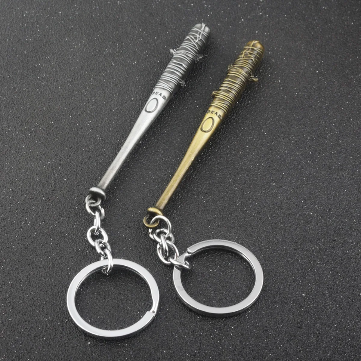 المشي زومبي المفاتيح نيجان الخفافيش LUCILLE مضرب بيسبول شكل مفتاح سلسلة سيارة كيرينغ العنيفة وباردة مجوهرات معلقة العنصر #1