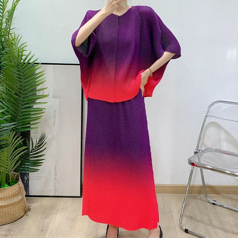 Women's Suit Elastic Waist Skirt Women Two Piece Miyake 2025 Summer New Tide Pleated Fashion Casual Loose Gradient Colour