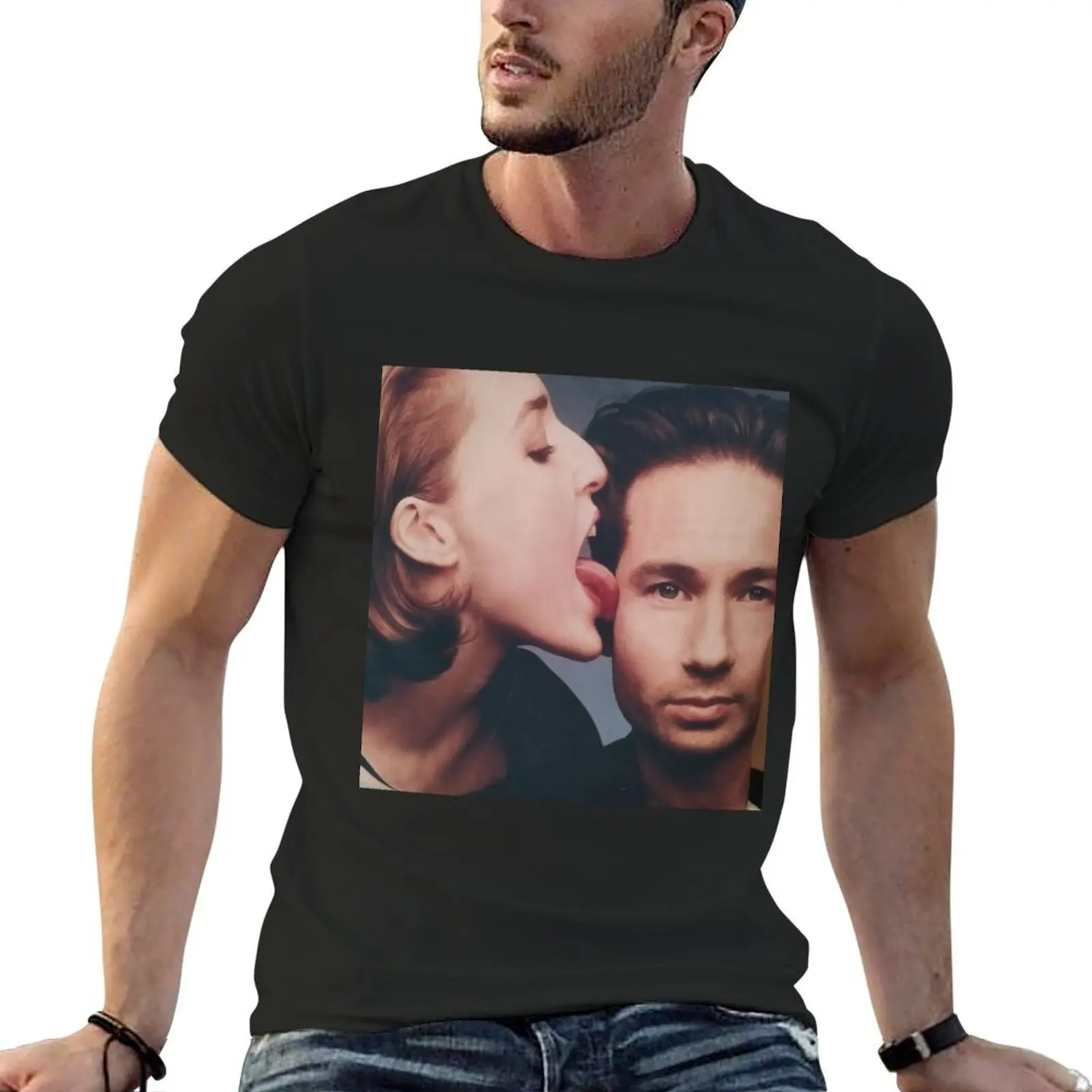 MULDER AND SCULLY GET DIRTY. X FILES T-Shirt customizeds graphic shirts customs shirts men graphic