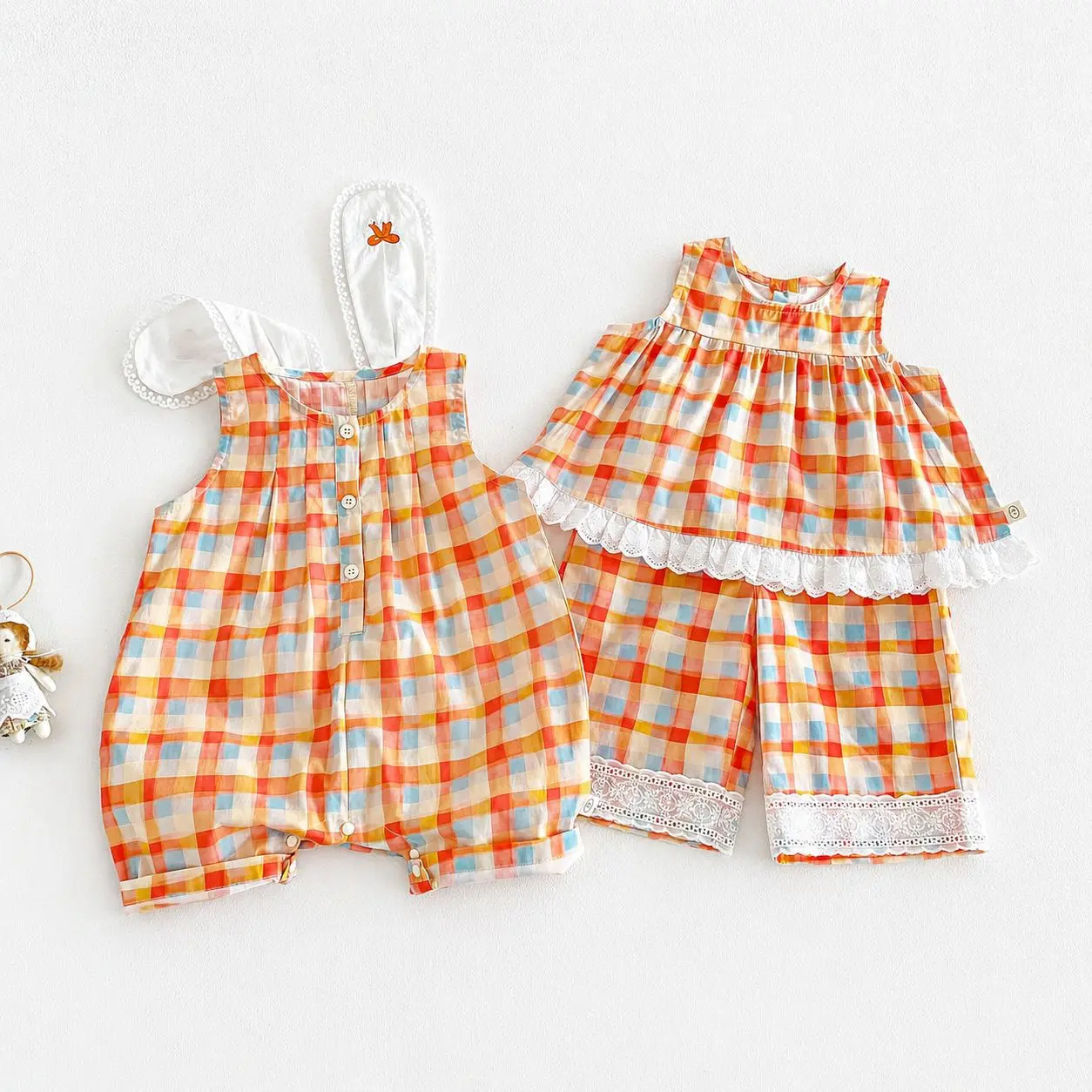 Baby Super Cute Overalls 2026 New Summer Girls' Fashionable Big Ear Jumpsuit Children's Checkered Casual Pants