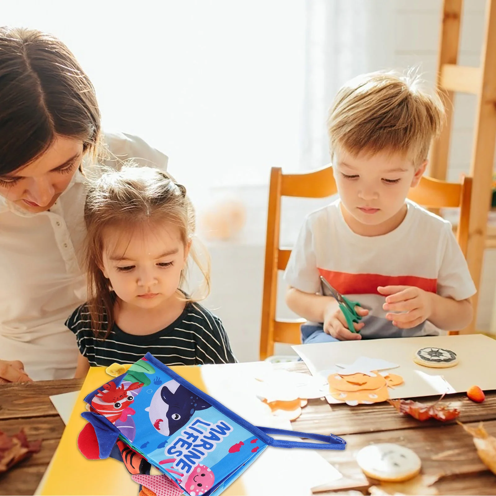Livre froissé en tissu pour bébé sur le thème de l'océan, livre de bain silencieux pour nourrissons en tissu doux pour le développement sensoriel du nouveau-né, activité d'éducation précoce