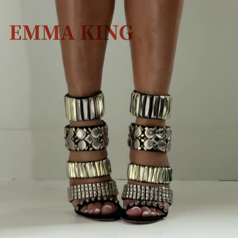 أسود مزين الكاحل حزام الصنادل الصيف النساء المفتوحة تو خنجر صنادل طراز جلاديتور موضة حجر الراين فستان الحفلات أحذية 44