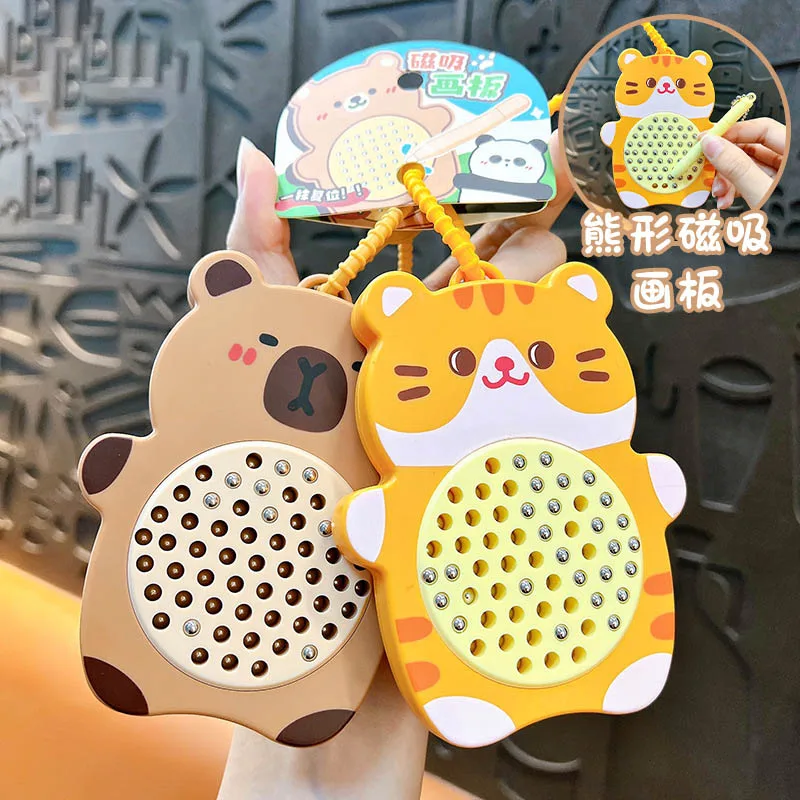 Planche à dessin avec boule en acier magnétique, dessin animé créatif, porte-clés pour étudiants, soulagement du Stress, jouet pratique, planche à dessin mignonne, cadeau